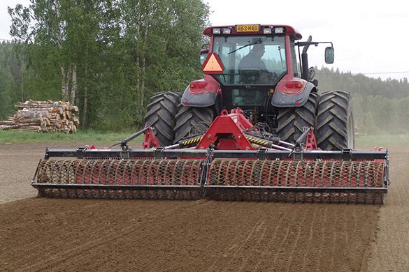 Enfouisseur de pierres avec rouleau TITAN